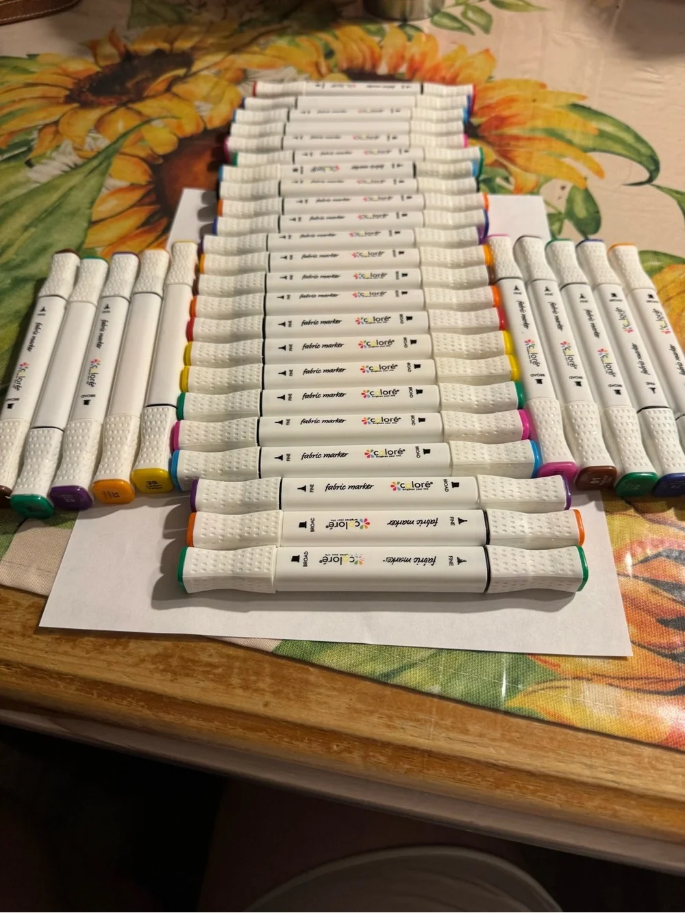 Set of like new fabric markers, 33 total